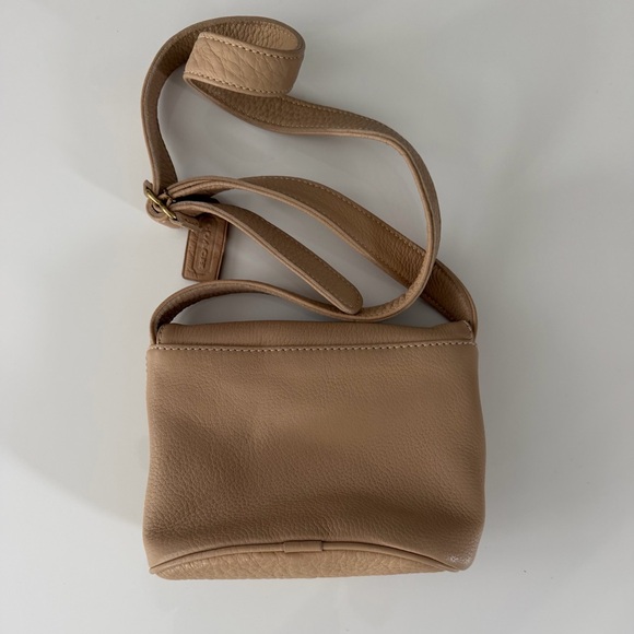 Coach Mini Crossbody Bag Tan Pebbled Leather Small Flap Purse Like New - Picture 6 of 11